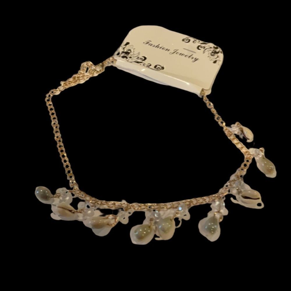Cute Beachy Shell Necklace  